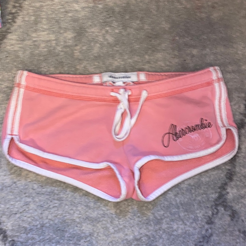 Cute shorts .